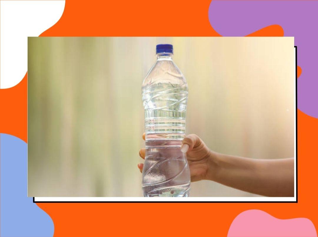 अगर आप भी प्लास्टिक की बोतल में पानी पीते हैं तो हो जायें सावधान ! हेल्थ के लिए है बेहद खतरनाक
