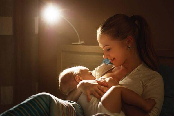 night breastfeeding benefits in hindi